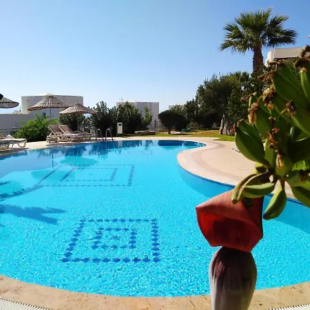 Apartahotel Gardens 5*